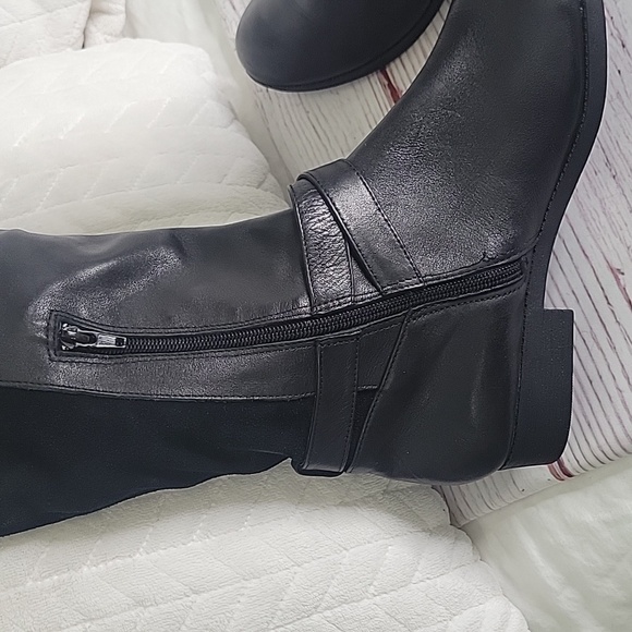 SOLE SOCIETY Black Leather and Suede Tall Boots Size 11 - Picture 9 of 11